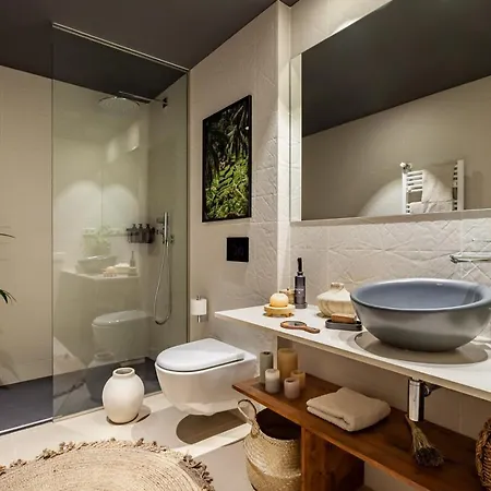 Sumbawa - 2 Bedrooms In Eixample Dreta *